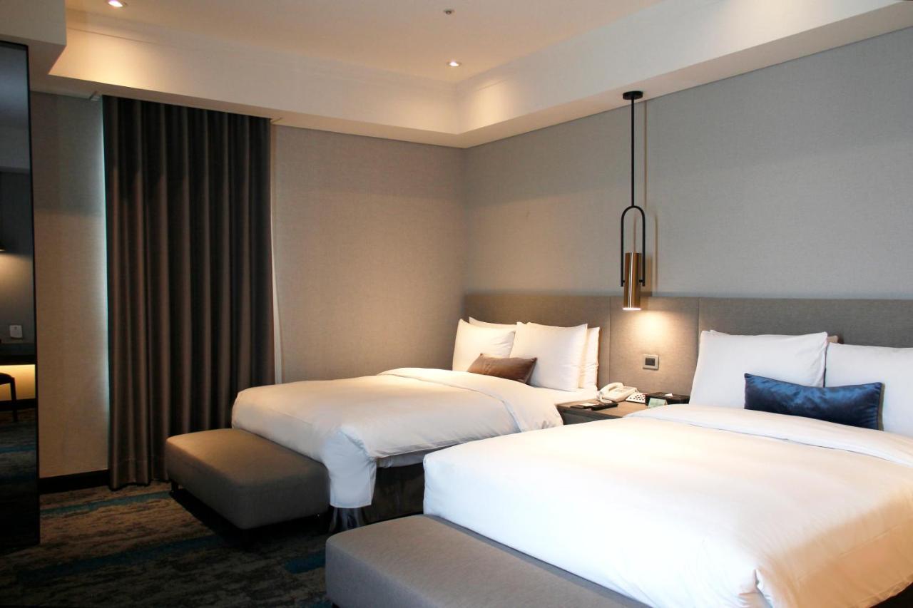 Queena Plaza Hotel Tainan Exterior photo