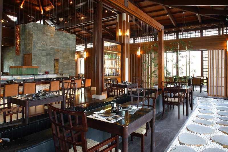 Queena Plaza Hotel Tainan Exterior photo
