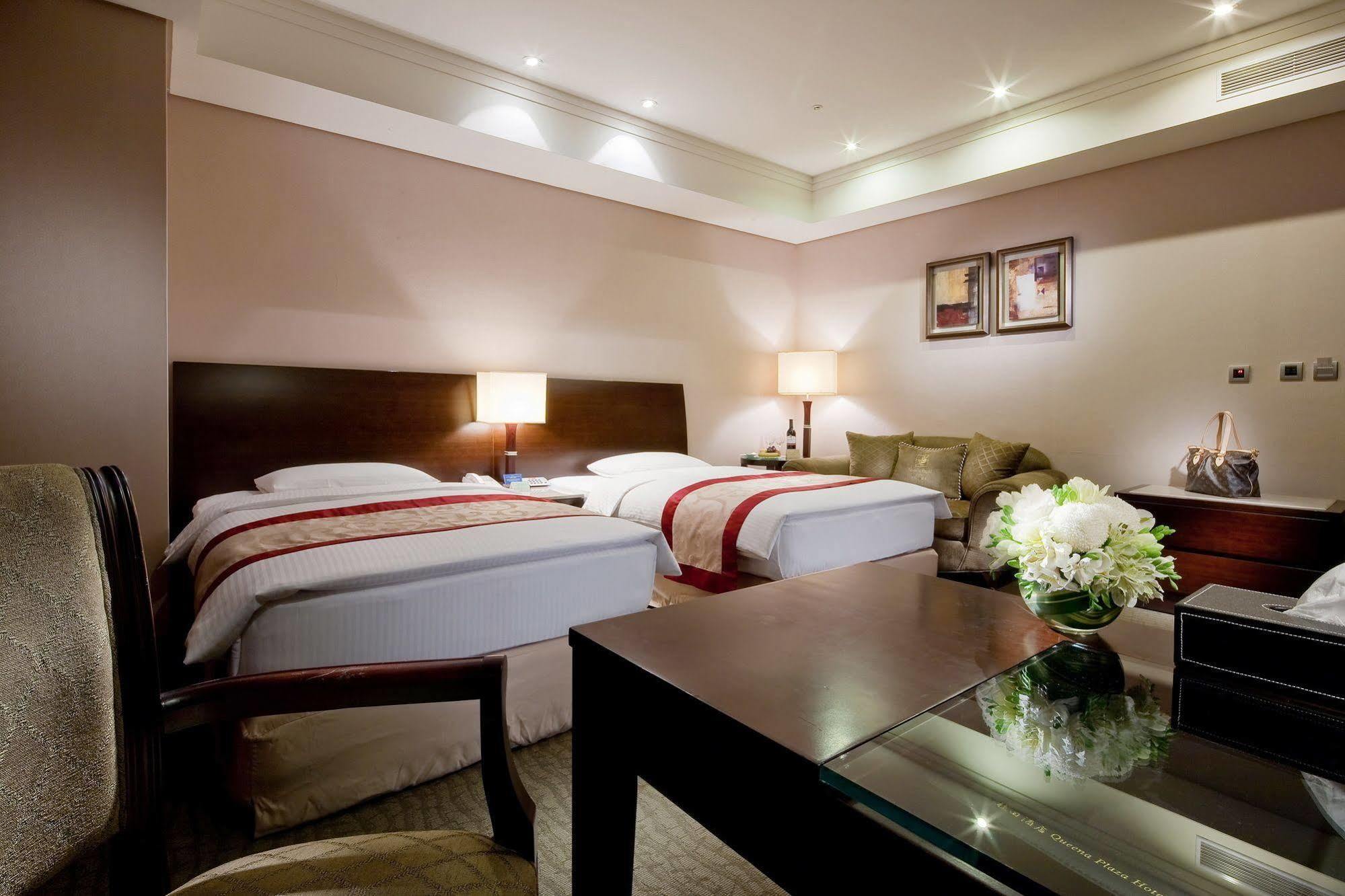Queena Plaza Hotel Tainan Exterior photo